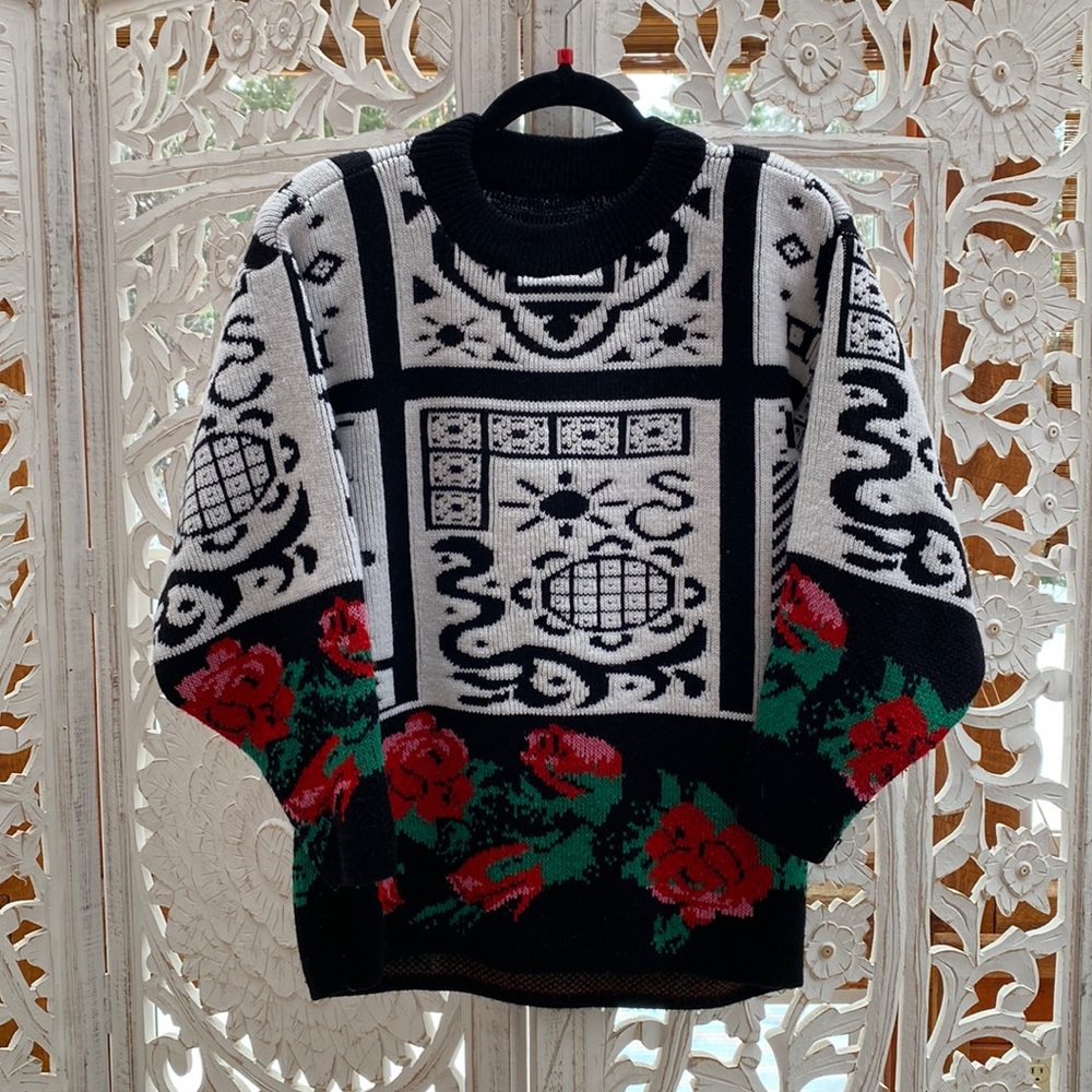 Funky 1980s vintage floral knit sweater with a colorful eclectic pattern-Medium - Picture 1 of 12